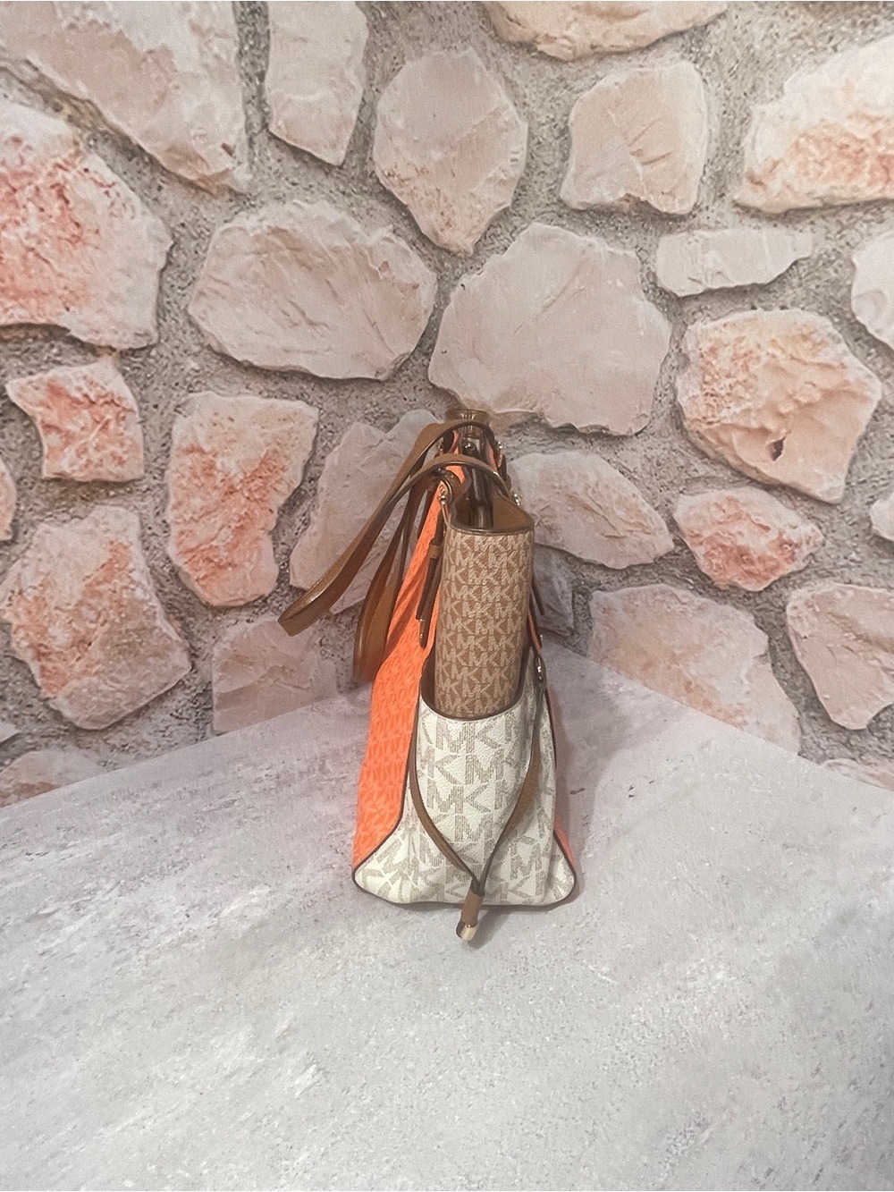 Michael Kors Voyager Orange Colorblock Tote & Matching Wallet Clementine - Picture 4 of 12